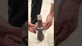 Testing a device for fixing a pipe from the inside