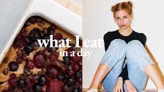 WHAT I EAT IN A DAY // vegan // vlogmas day 3