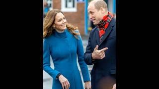 Wow, prince William having a wonderful conversation with his wife princess Catherine ￼