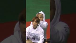 Jimin Playing With Taehyung's Hair And Making It Stick Up  #shorts#jimin#taehyung