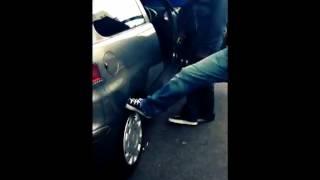 How normal people & how Albanian people check a car...