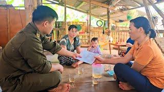 Because of fear of flood, Thu's kind friend secretly helped her without her knowing.
