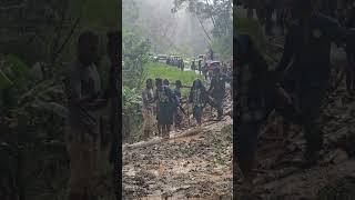 Landslide Roadblock at Henganofi (5/14)