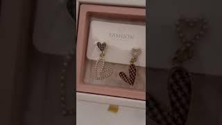 Делюсь сережками вб 266101335 #like #unboxing #обзор #сережки #подарок #новыйгод #happy #reels #вб