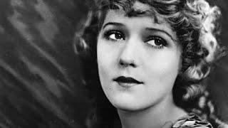 13 Sexy Photos of Mary Pickford | Bio And Photos