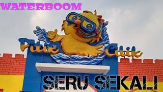 It's FUN TO PLAY ON THE WATERBOOM PITIK CILIK