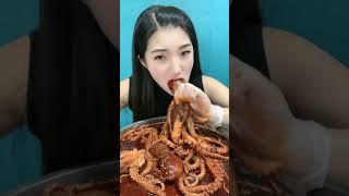 Spicy Seafood Mukbang  TikTok Chinese ASMR Eating Sounds (Crab,Uni, Octopus, Squid, Sashimi)