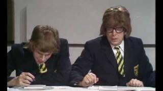 Morecambe & Wise - Top Of The Form