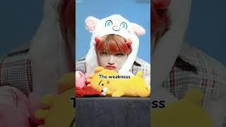 Hyunjin’s weakness… #skz #straykids #hyunjin #felix #yongbok #hyunlix