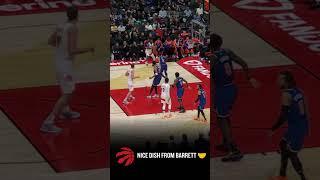 RJ Barrett Dishes a Perfect Pass! 