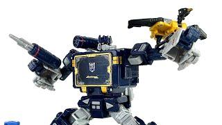 Is It Worth Buying ?! Breaking Down the Transformers Legacy United Leader Soundwave Chefatron Review