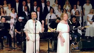Karlar düşer - Düet Nil Çakar/Işık Gök - KoroVizyon Pop Müzik Korosu Şef Bülent Taşpınar