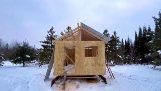 Building A VERY SIMPLE Off Grid Cabin: Roof Framing And Metal