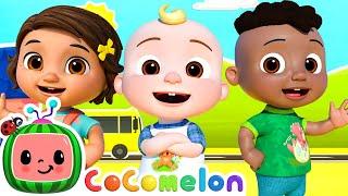 Kids Play Red Light Green Light | Cocomelon | Dance Party Songs 2024  Sing and Dance Along 