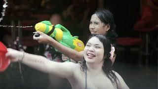 Salty Zombies Community Does Songkran
