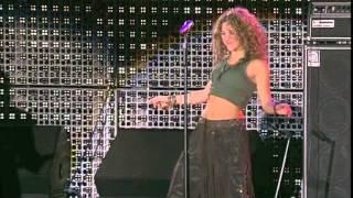 Shakira & Alejandro Sanz  Live "Los 40's" (Juan Carlos Melian on percussion)