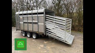 IFOR WILLIAMS 12' TRI AXLE LIVESTOCK NEW BRAKES SOLD BY www.catlowdycarriages.com