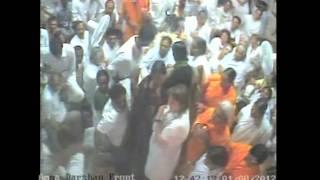 Attack on Mata Amritanandamayi Devi by Satsanm Sing from Bihar | original video