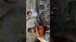 бабушка и внуки