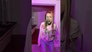 Tenemos una CHICA ZOMBIE en CASA! (Necesitamos Ayuda)