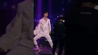 WangYiBo with guard points dancing #wangyibo #wangyiboedit #fupシ #shorts