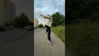 первый кикфлип на новой досочке #скейтборд #скейтбординг #skateboarding #shorts