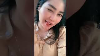 Story | Tante Muka Glowing