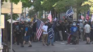 Crowd of alt-right activists clash with Antifa in violent afternoon demonstrations in Portland