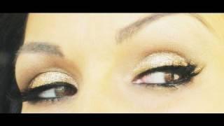 How To Get Holiday Glitter Eyes | Kandee Johnson