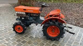 Kubota B5000 4x4 Tractor