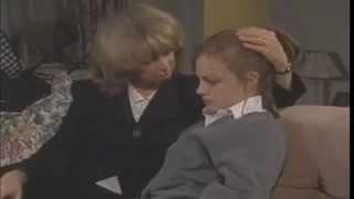 Coronation Street - Sarah is upset about Glen 08/01/01