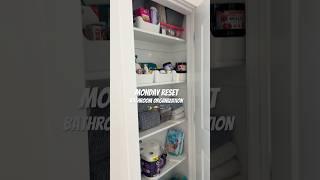 Monday reset: organizing the bathroom closet 🫧 #cleaning #mondayreset #ditl