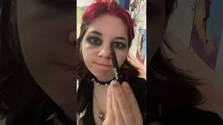 Yuh #emo #alt #altgirl #eyeliner #eyemakeup #tutorial #makeup #shorts #shortsvideo #kyleaundreh