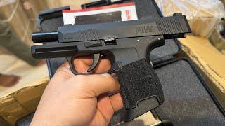 สิ้นสุดการรอคอย️ Sig Sauer P365 AKSA ในเวอร์ชั่นปืนปี 2567นี้ปืนแบงค์กันปืนยิงเสียงปล่าวปืนของเล่น