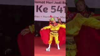 Para Penari Cilik Disawer Ibu Kepala Desa Cinangka. Bu Lurah TOP 