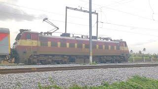 RajDhani Livery WAP-4 Powers Mysore-Jaipur SuperFast Express