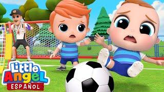 Bebé Juan Aprende a Jugar Fútbol | Canciones Infantiles | Little Angel Español