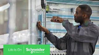 All Products Panel Builders Need to Deliver Optimized Industrial Control Panels | Schneider Electric