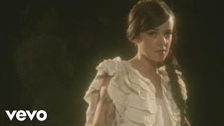 Alizée - A cause de l'automne (Clip officiel)