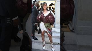 Rihanna creates a buzz with her extravagant shoes in Paris!