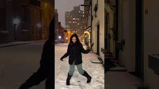 Who else LOVES THE SNOW? #dancer #snow #newyork #nyc #dancing #hiphop #footwork #viral #fun