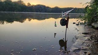 Ловля щуки на резинку с живцом на реке