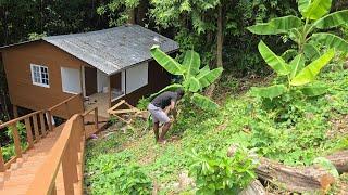 Cleaning up the cabin so u guys can get to book your room one Colaz smith tv