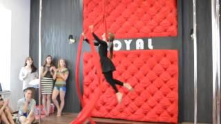 Горшкова Лиза, ученица Royal Pole Dance , выступление на детском отчётном концерте 10 06 2017