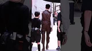 William Chan’s styling in “The Mystic Nine” S2 is sizzling hot! 陈伟霆《九门》张大佛爷皮衣马甲新造型，走路超有节奏感