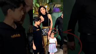 Shilpa Shetty loves both her children very much. #shortvideo #trendingshorts