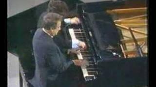 Victor Borge - Hungarian Rhapsody No. 2 piano jokes