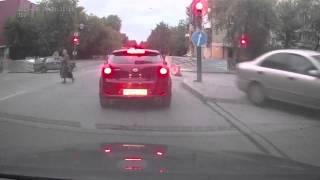 SCARY near accident in Russia - вблизи автомобильной аварии