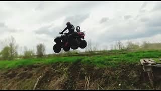 Прыжок на квадроцикле Segway Snarler 600GL