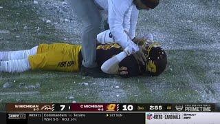 Central Michigan punt return man falls down after taking big hit